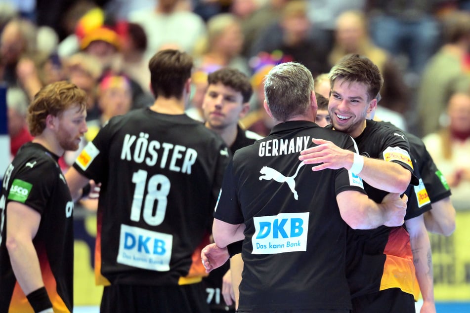 Noch steht nicht fest, gegen wen das deutsche Team am Donnerstag im ersten Hauptrundenspiel ran muss.