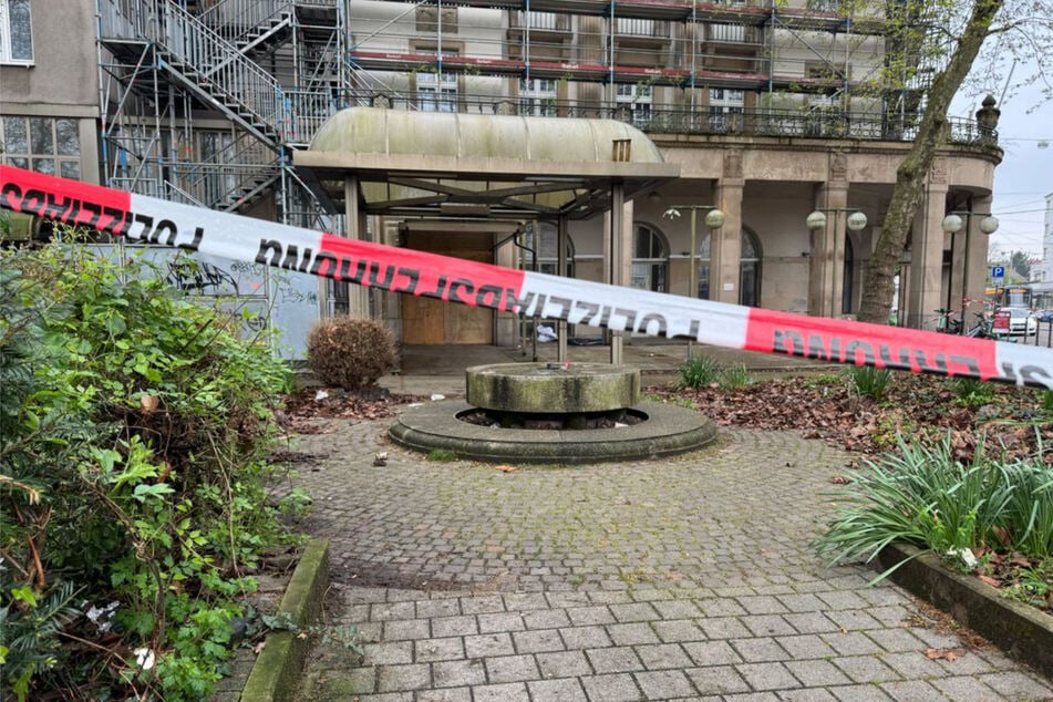 In einem leer stehenden Gebäude in der Nähe des Bahnhofs in Karlsruhe wurde der Tote aufgefunden.