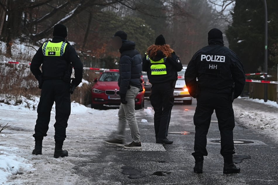 Die Polizei hat nach einem tödlichen Angriff im Februar 2026 in Hamburg-Eißendorf sechs Tatverdächtige geschnappt.