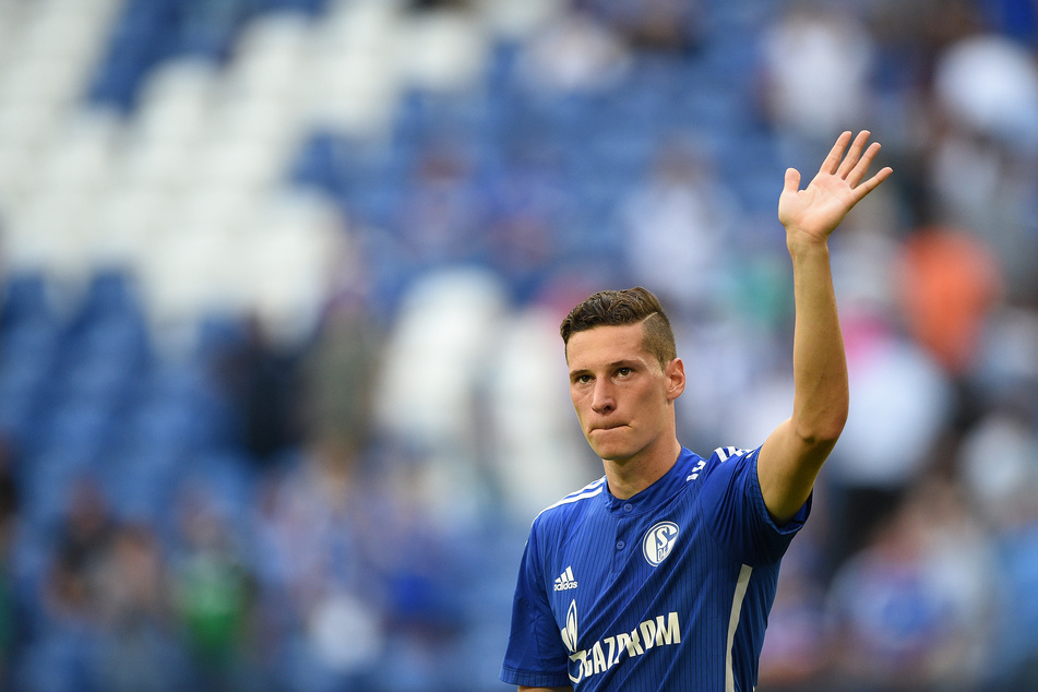 Sein Abschied von Schalke ist zwar schon acht Jahre her, doch Julian Draxler (30) bleibt seinem Jugendverein weiterhin eng verbunden.