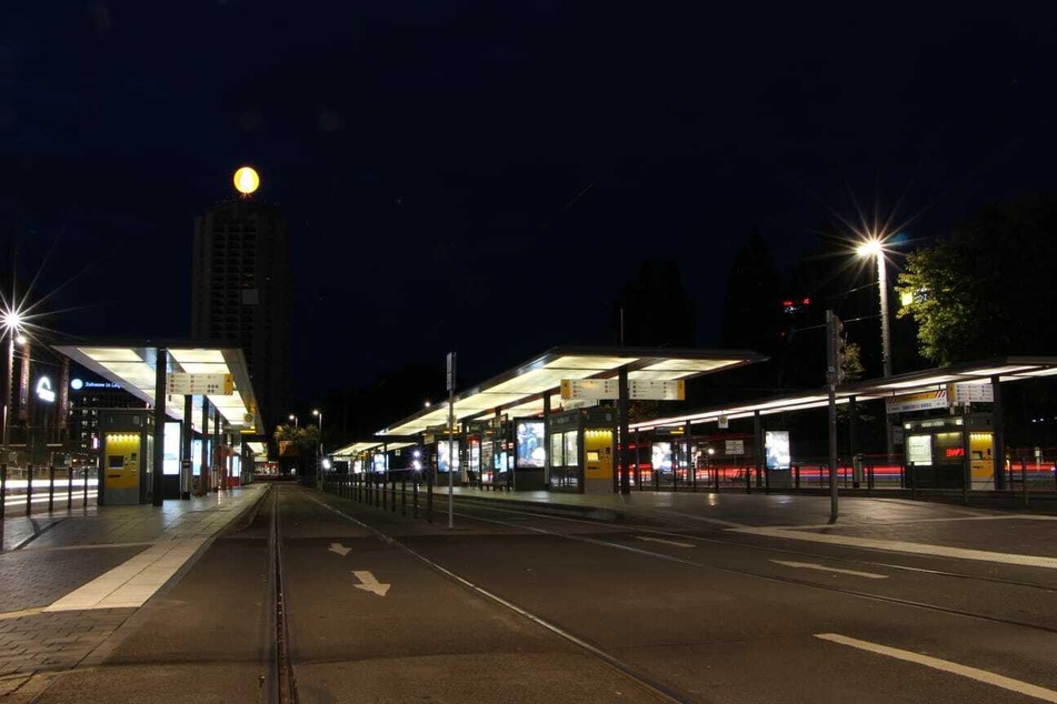 Selbst am Hauptbahnhof, der wohl belebtesten Haltestelle, war niemand zu sehen.