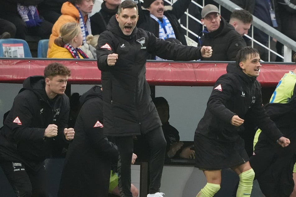 Amtlich: Stefan Leitl (48, M) kann den sechsten Sieg in Serie bejubeln.