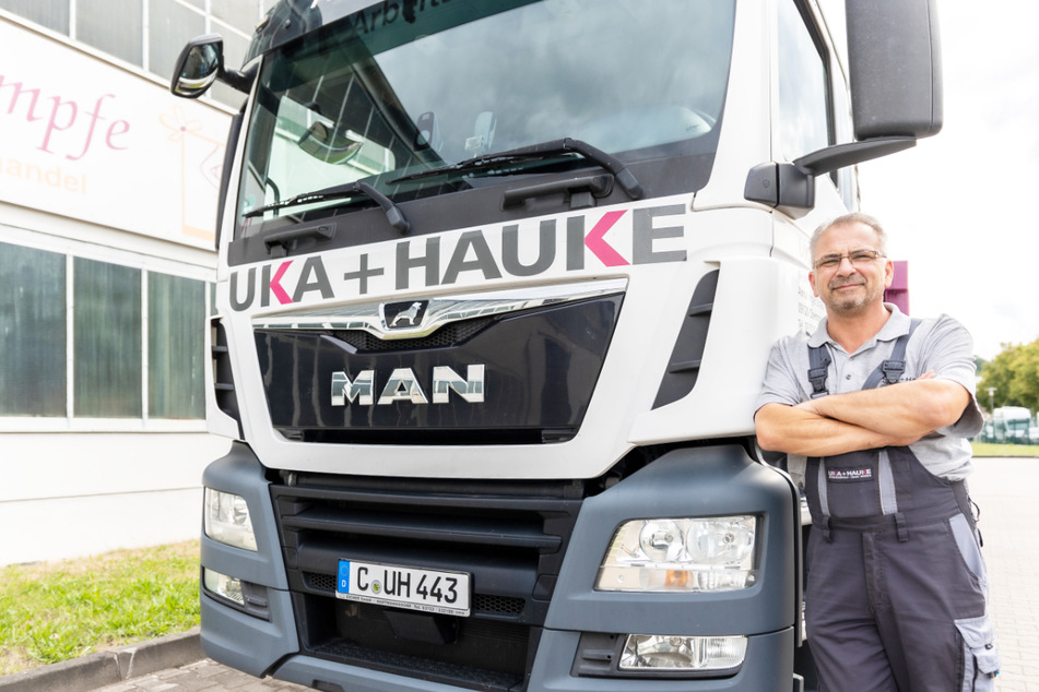Anschnallen bitte, Traumjob in Sicht! Starte jetzt als LKW-Fahrer/ Berufskraftfahrer bei UKA+HAUKE.