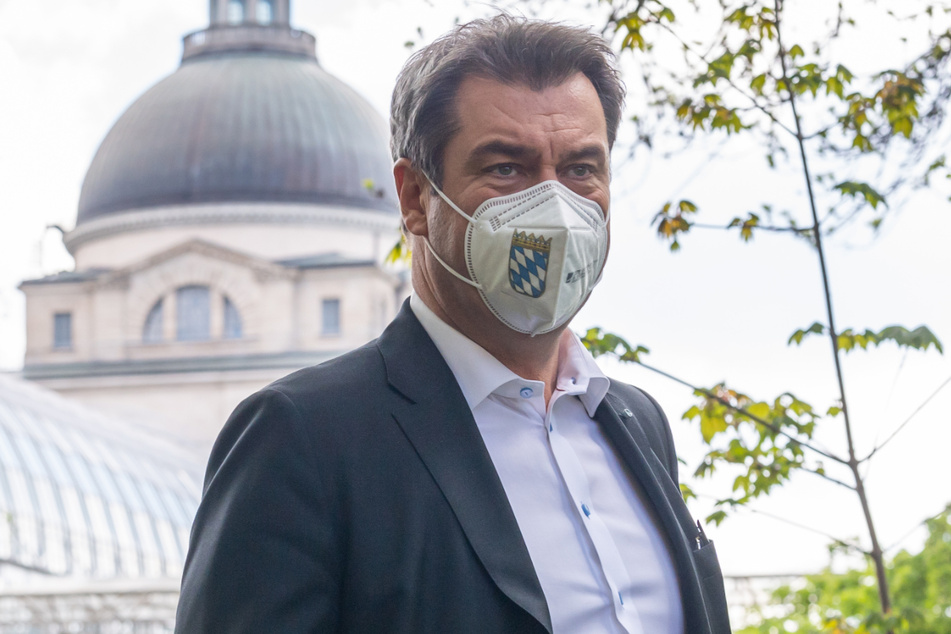 Die Markus Söder (54) und CSU haben bei den Wählern in Bayern einer neuen Umfrage zufolge weiter Boden an die Grünen verloren.