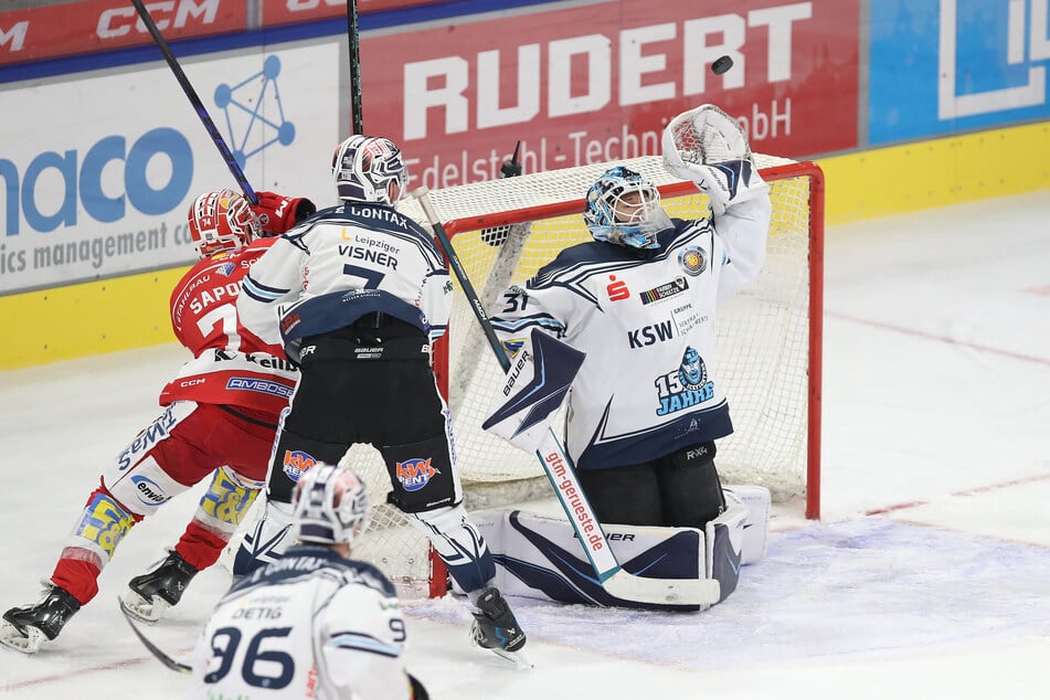 Schon am Sonntag werden die IceFighters ihre weißen Trikots gegen Rosane tauschen. (Archivbild)