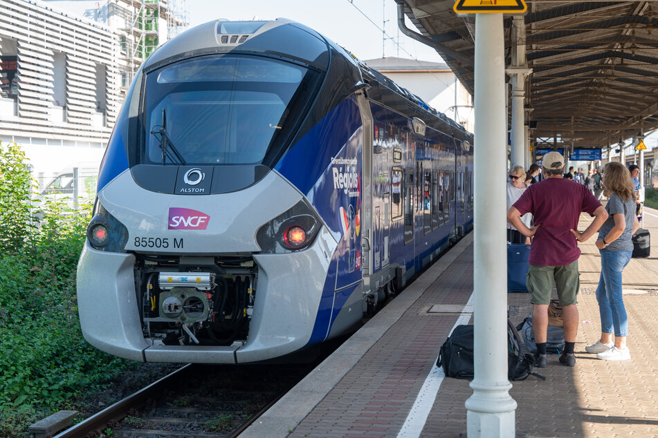 Ob auf den Bahnsteigen oder in den Zügen: Beim Bahnverkehr zwischen dem Südwesten und Frankreich besteht noch Luft nach oben.