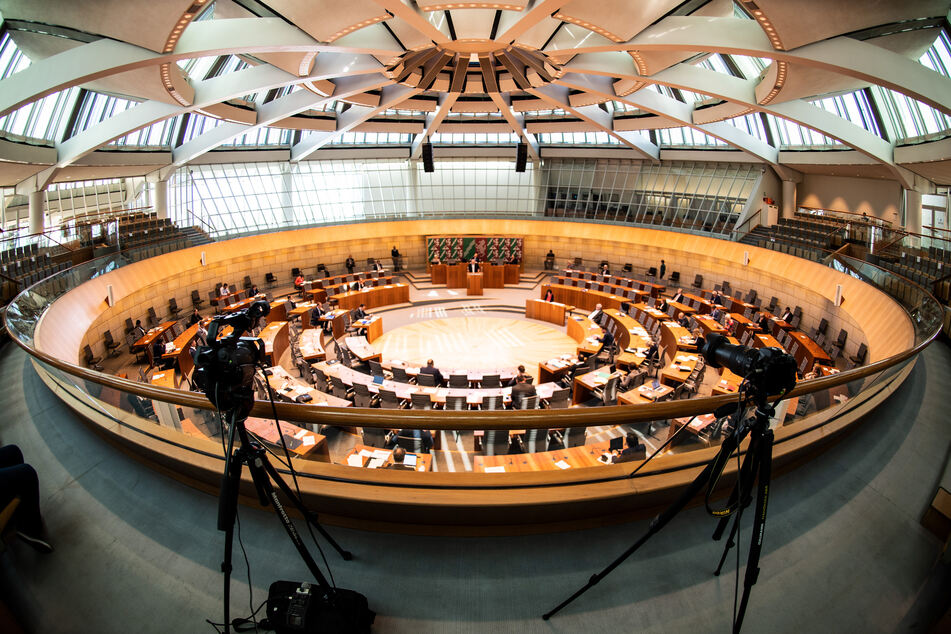 Ein neues Pandemiegesetz soll das Verhältnis von Landtag und Landesregierung neu regeln. (Symbolbild)