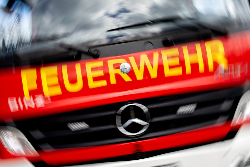 Das Paar wurde durch die Feuerwehr befreit. (Symbolbild)