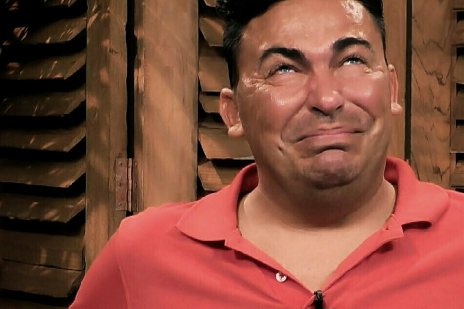 Matthias Mangiapane (36) hat nach seiner Endlos-Hetze bei "Promis unter Palmen" gegen Claudia Obert (59) viel Shitstorm kassiert. Sie ist nicht gut zu sprechen auf den "Promi"...