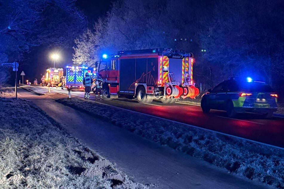 Für den Einsatz war die Straße gesperrt.