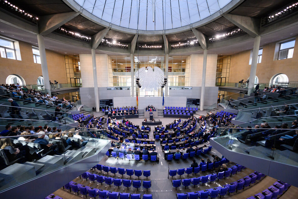 Dreimal tagte der Bundestag in dieser Woche. Dreimal verlief keine Sitzung vorbildlich.