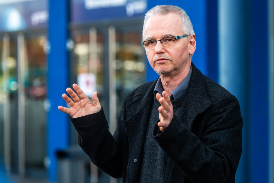 Er macht geringe Impfquote für die aktuelle Coronawelle verantwortlich: Infektiologe Thomas Grünewald (56) aus Chemnitz.