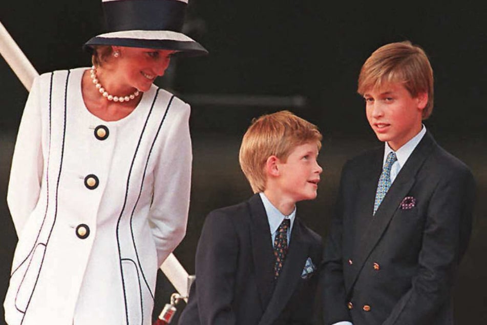 The late Princess Diana (l.) did everything she could to ensure that her sons William (r.) and Harry could lead as normal a life as possible, despite their royal status.
