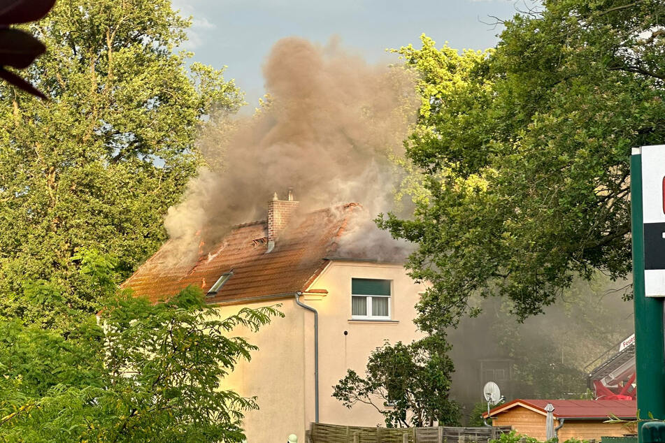 Ein Blitzeinschlag in Cottbus sorgte für einen Hausbrand.
