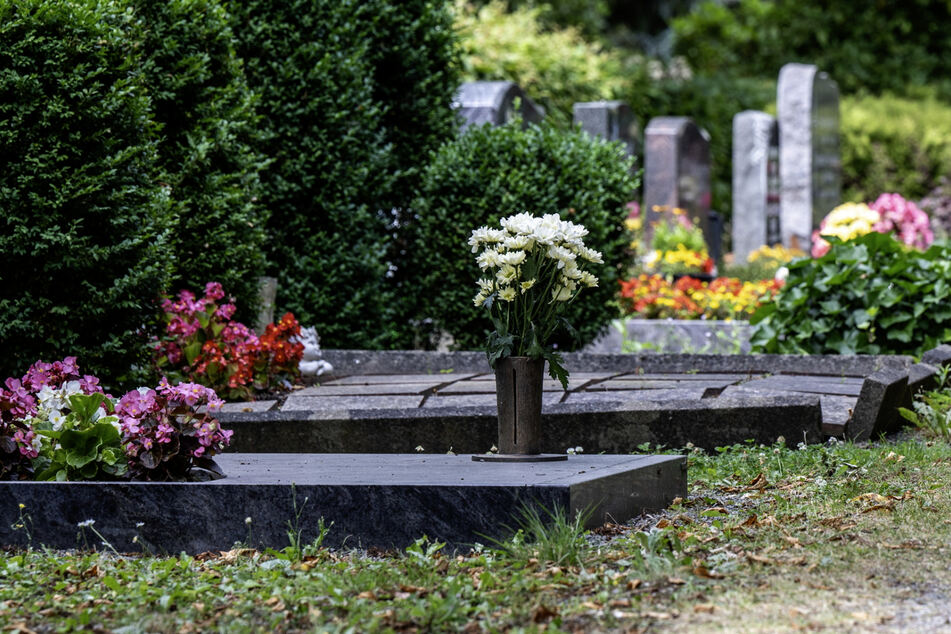 Kostspieliger Tod: So schneidet Sachsen im Ranking der Bestattungskosten ab!