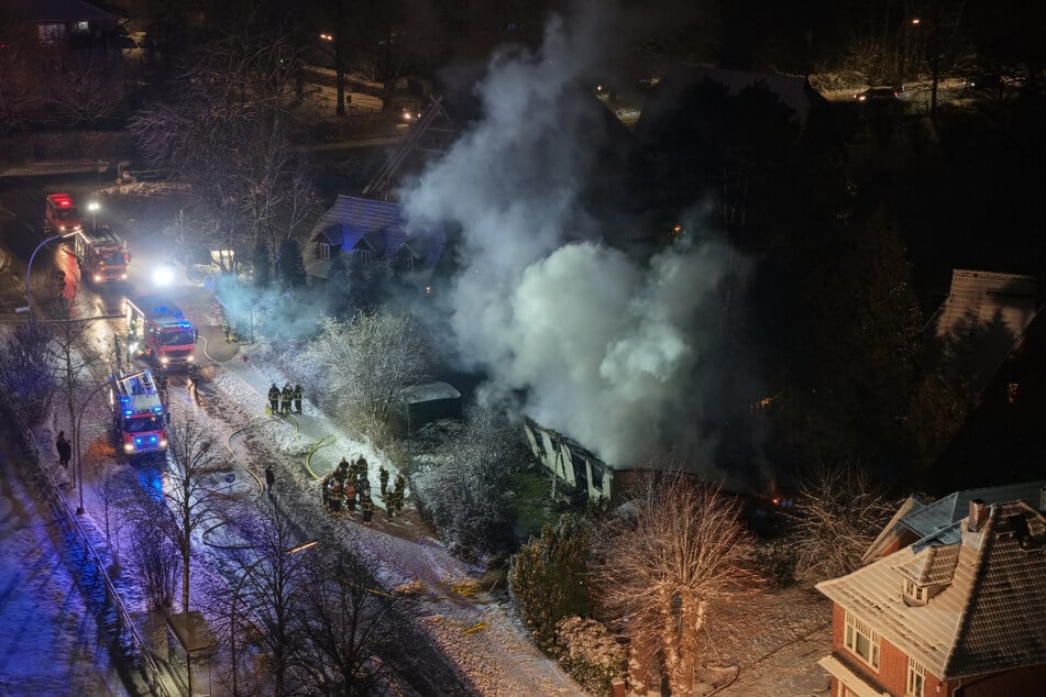 Das Feuer war in der Nacht zu Montag ausgebrochen. Die Familie war nicht zu Hause.