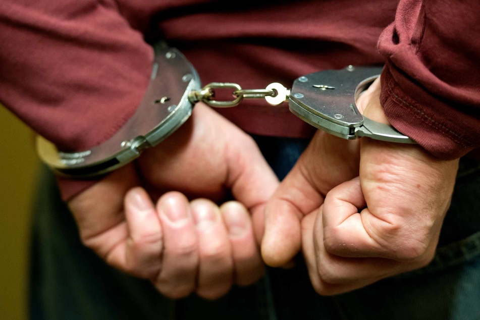 Die Bremer Polizei verhaftete am Donnerstag einen Krankenpfleger, der zwei Patienten mit Medikamenten getötet haben soll. (Symbolfoto)