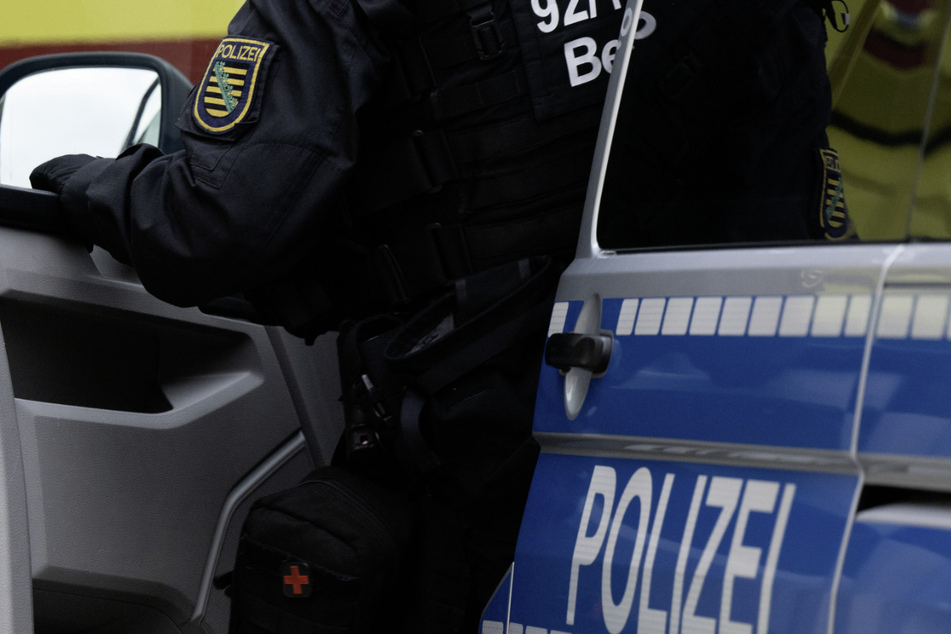In Dresden ermittelt die Polizei nach zwei Raubüberfällen. (Symbolbild)