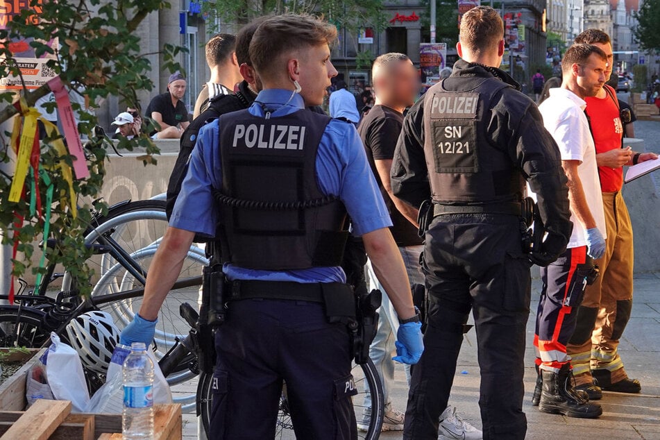 Polizisten mussten eine Schlägerei auf der Prager Straße und dem Dr.-Külz-Ring unter Kontrolle bringen.