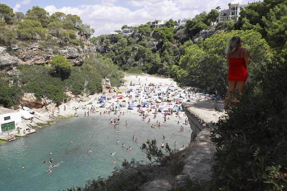 Auf Mallorca wurde ein Deutscher verhaftet, er fotografierte eine Minderjährige. (Archivbild)