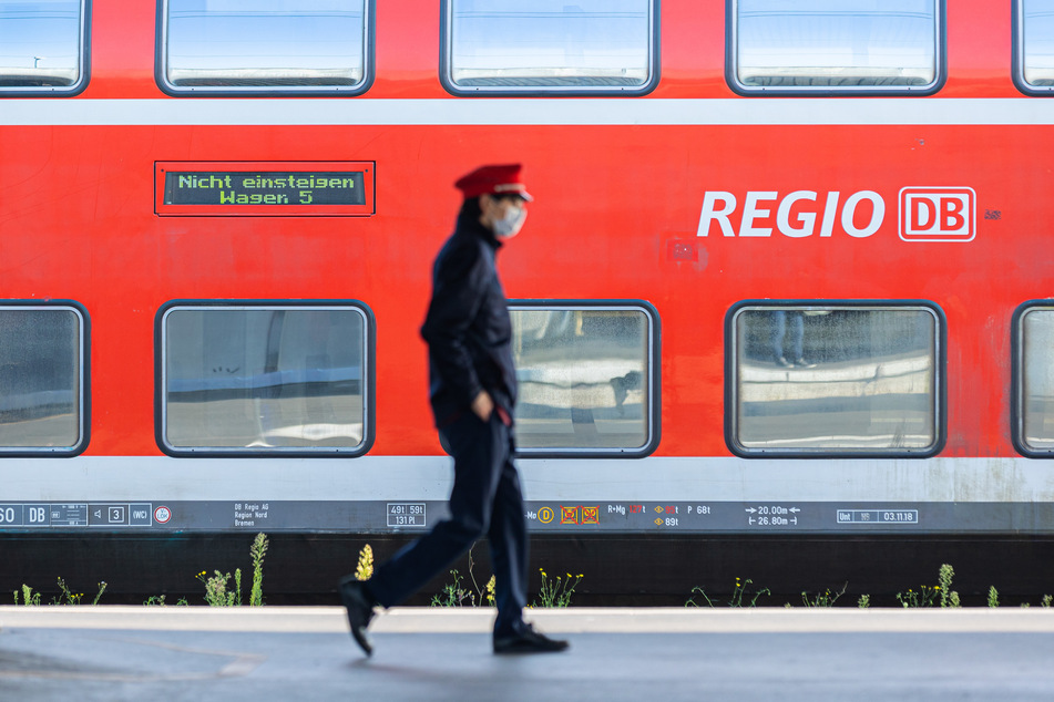 Bahnstrecke Lübeck-Kiel von Montag an für sieben Wochen gesperrt