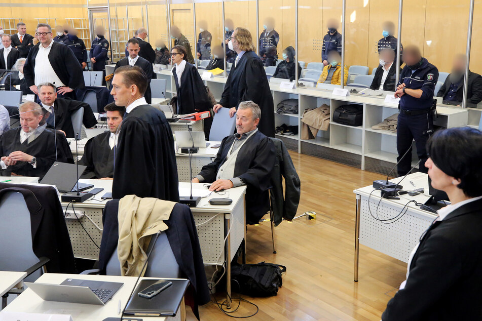 Der Mafia-Prozess im Hochsicherheitstrakt des Oberlandesgerichts Düsseldorf mit 14 Angeklagten wird erst am 26. Oktober fortgesetzt.