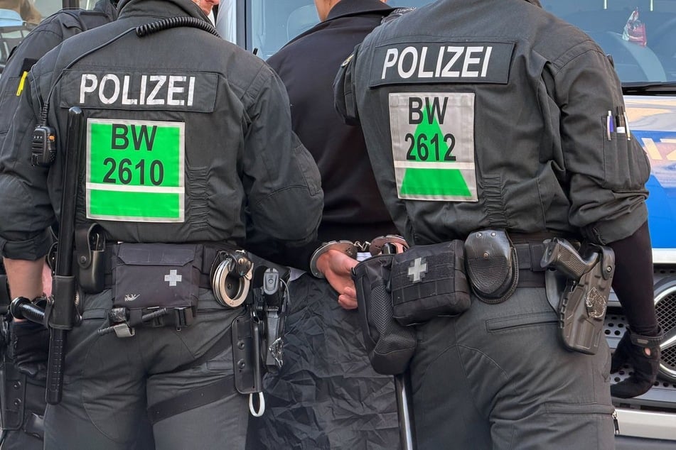 In Stuttgart herrschte am Samstag eine hohe Polizeipräsenz. (Symbolfoto)