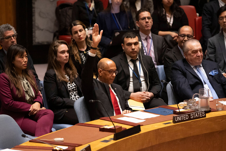 The US sunk a Palestinian bid for full United Nations membership during Thursday's vote.