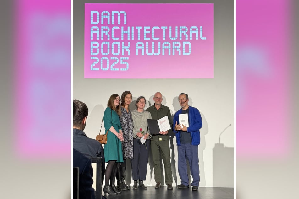 Annette Fest (59) und Christian Bodensteiner (58) nahmen den Preis für das Architekturbuch entgegen.