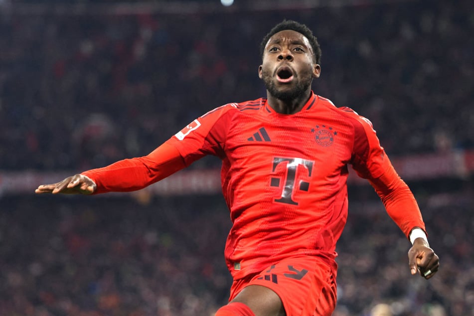 Oh, das wird spannend: Münchens Verteidiger Alphonso Davies (24) weiß, dass es angenehmere Gegner als den amtierenden Deutschen Meister gibt.