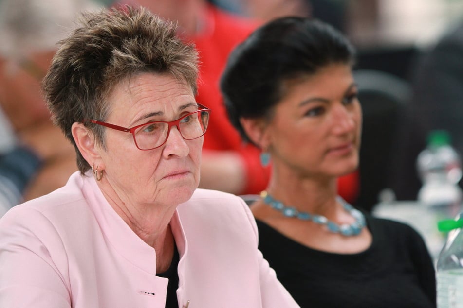 Sahra Wagenknecht (55, r.) und ihre sächsische BSW-Spitzenkandidatin Sabine Zimmermann (63) - für die Freien Wähler sind beide Ex-Linke "Diätenhascher".