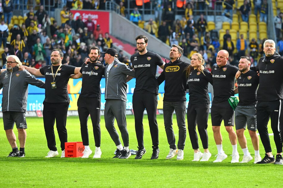 Thomas Stamm (M.) mit seinem Staff. Alle zusammen haben in der abgelaufenen Saison hervorragende Arbeit geleistet.