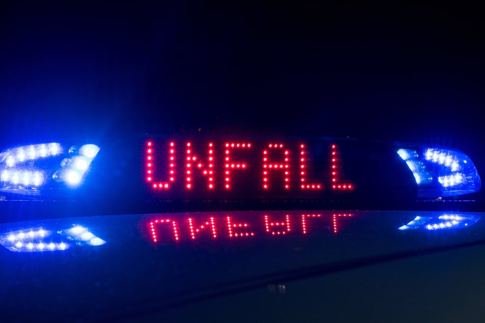 Mit 3,24 Promille auf der A2 unterwegs: Unfall mit drei Fahrzeugen