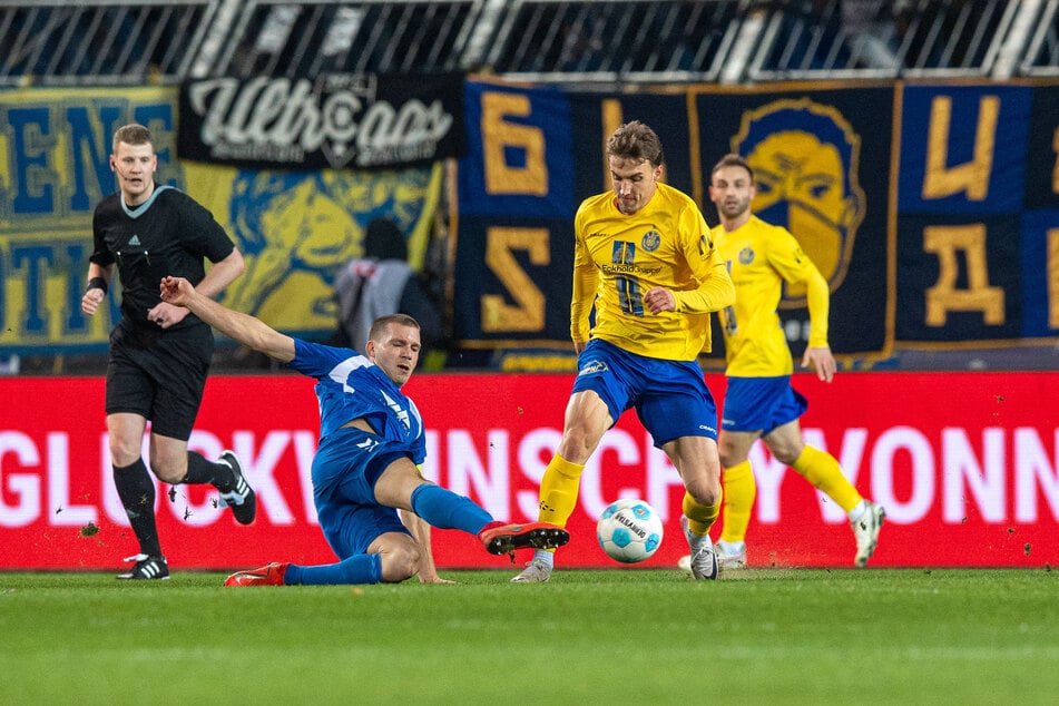 Lok Leipzig und die zweite Mannschaft des 1. FC Magdeburg lieferten sich ein extrem temporeiches Duell.