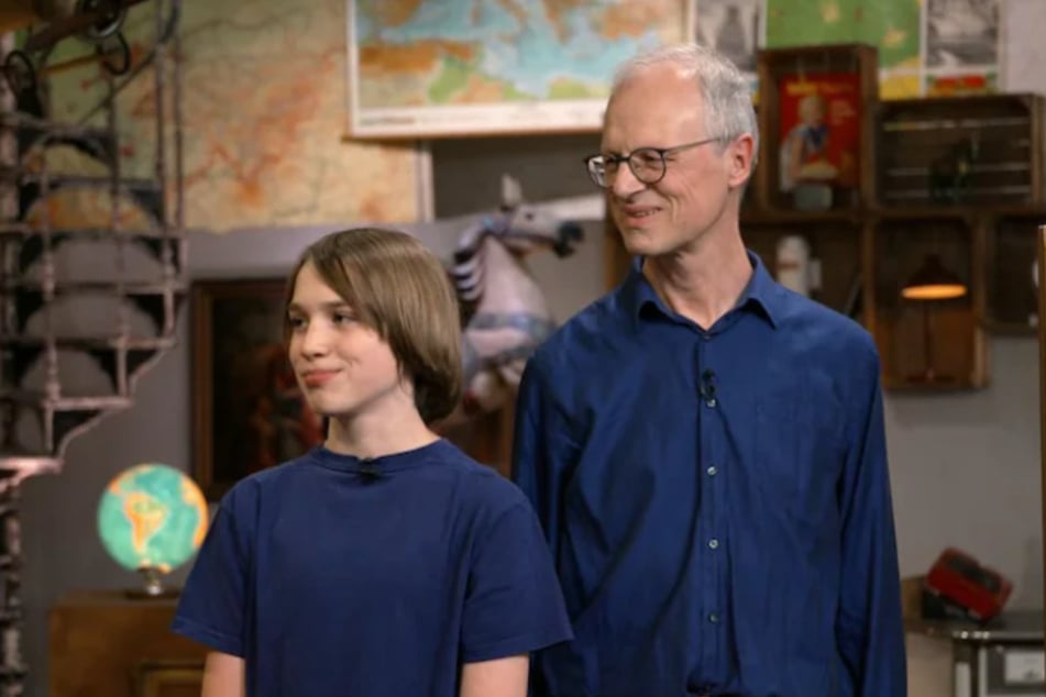 Neuntklässler Jakob Bechthold will bei "Bares für Rares" ein Gemälde verkaufen, dass er beim Spazierengehen am Straßenrand gefunden hat.