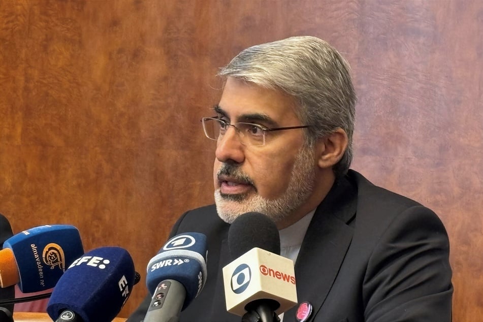 Der iranischer Botschafter Ali Bahreini stellt klar: Es gibt noch kein grünes Licht für Atom-Inspektoren.