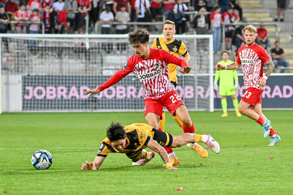 Mika Baur (M.) stieß erst nach der Vorbereitung in der Türkei zum Team.