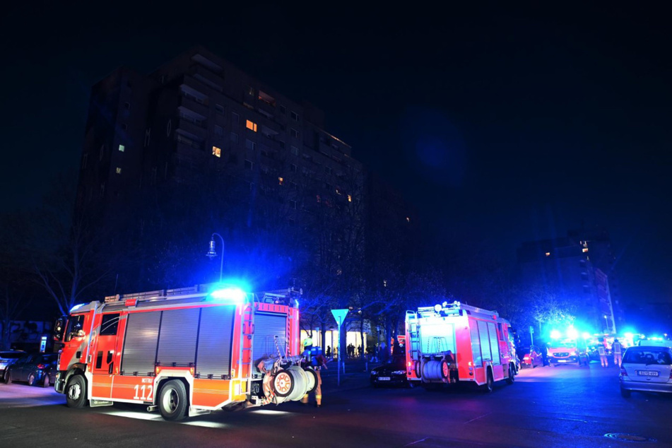 Berlin: Kellerbrand in Kreuzberg: Feuerwehr muss ausrücken