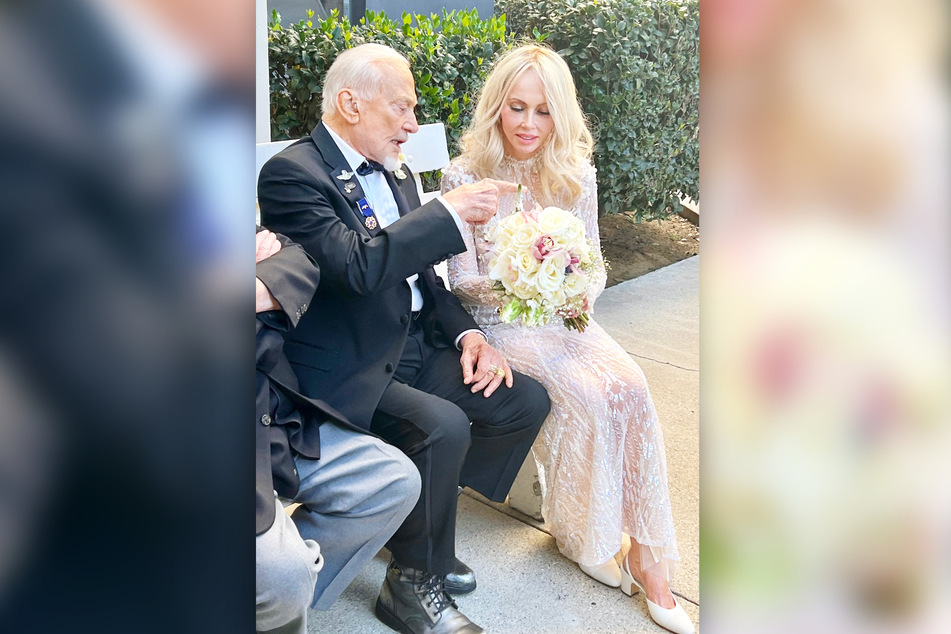 Eheglück kennt kein Alter. Das beweisen Buzz Aldrin (93) und seine gut 30 Jahre jüngere Frau.