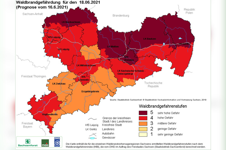Die Waldbrand-Warnkarte für den morgigen Freitag – im Norden und Nordosten des Freistaats ist die höchste Warnstufe ausgerufen.