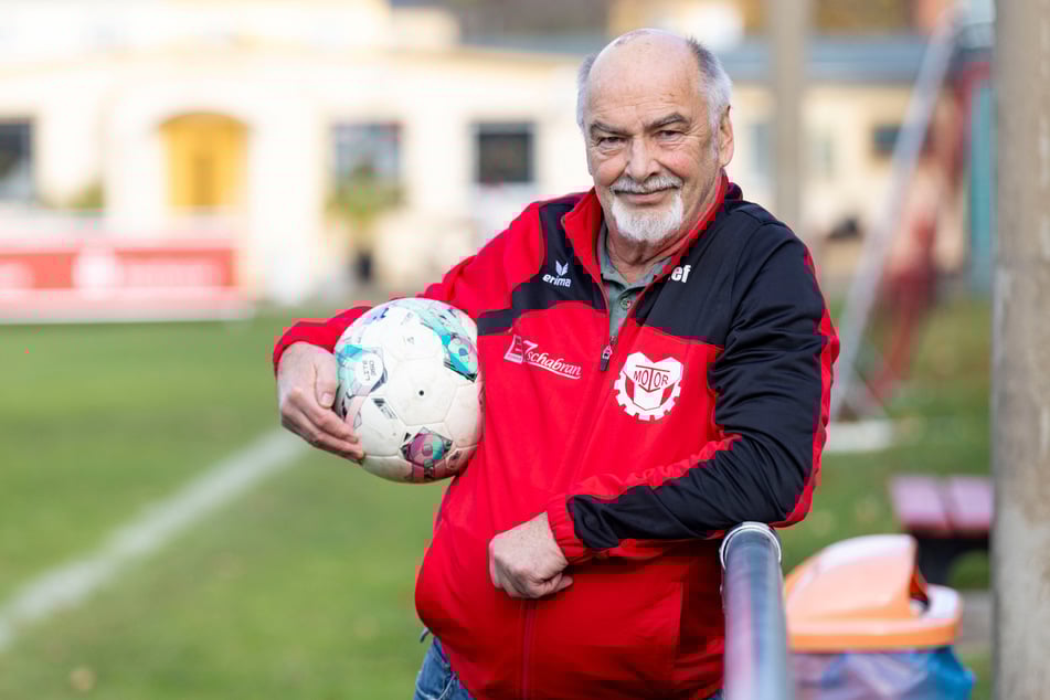 Mit Herz und Seele ist Rolf Sembdner (77) Vereinsvorsitzender.