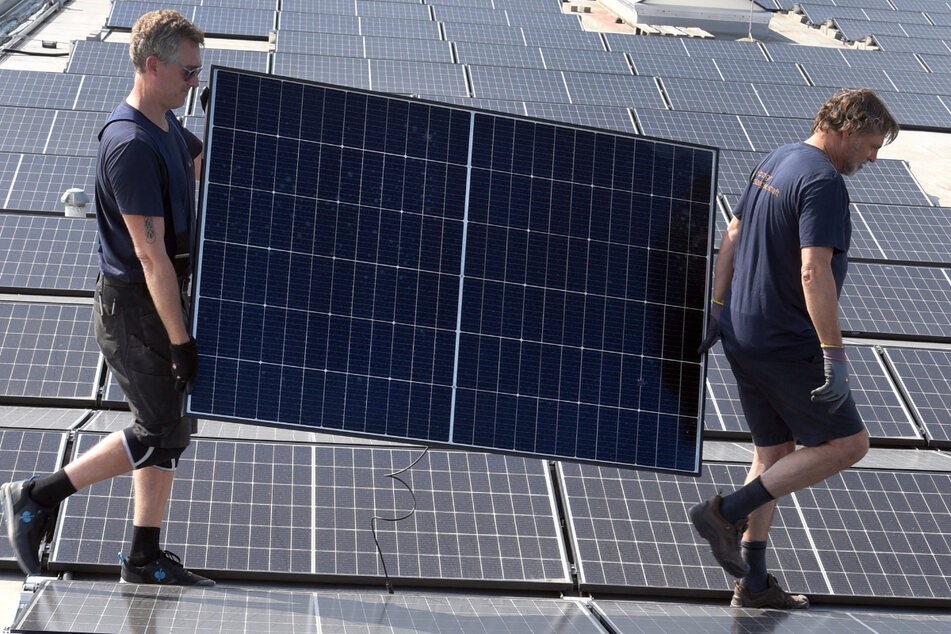 Solarpflicht: Photovoltaikanlagen auf alle öffentlichen Gebäude - auch das sieht der Plan der Grünen für eine nächste Legislatur vor.