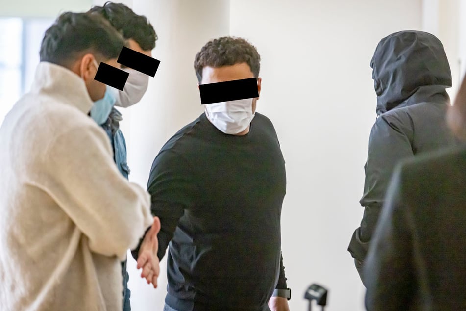 Ahmed A. (30), Majid A. (28), Hazeem K. (28) und Qasim M. (26) sollen das Feuer verursacht haben.