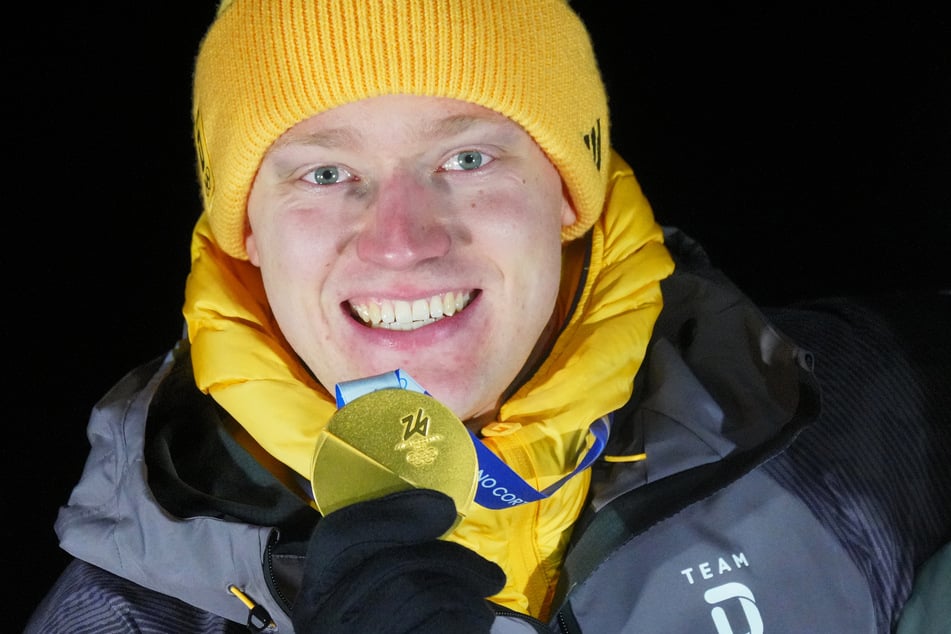 Olympiasieger Max Langenhan (27) ist textsicher beim Rennsteiglied.