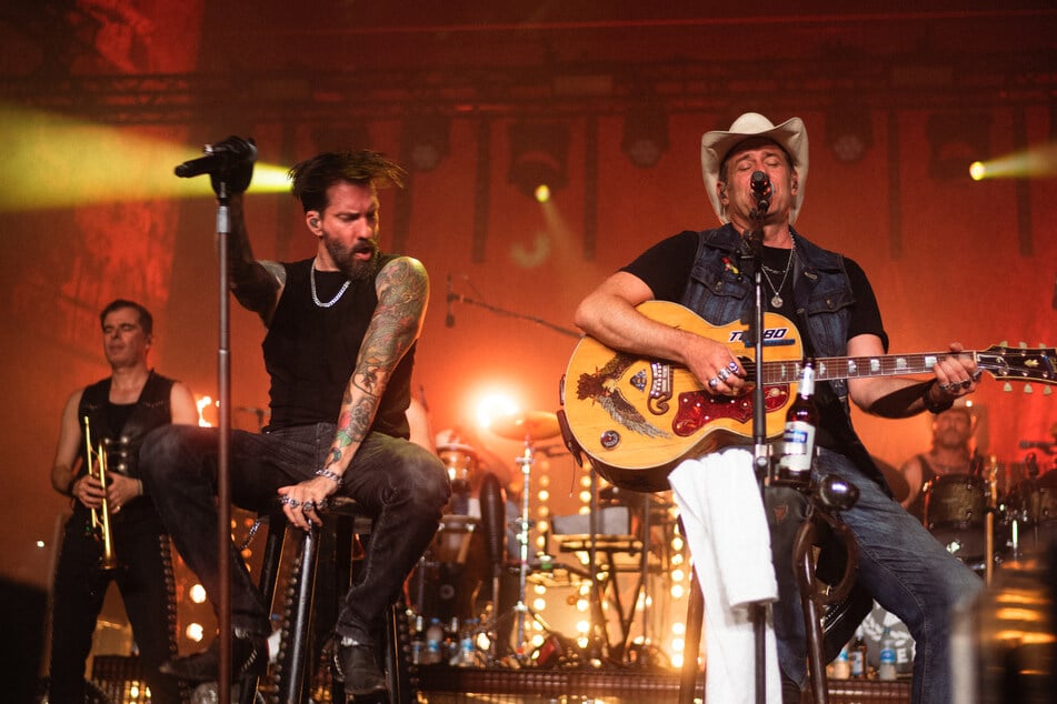 The BossHoss performten schon bei großen Festivals wie dem Wacken oder dem Download Festival in Großbritannien.