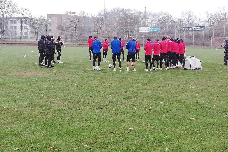 Erste Ansprache im neuen Jahr: Energie geht als Tabellenführer in die Rückrunde.