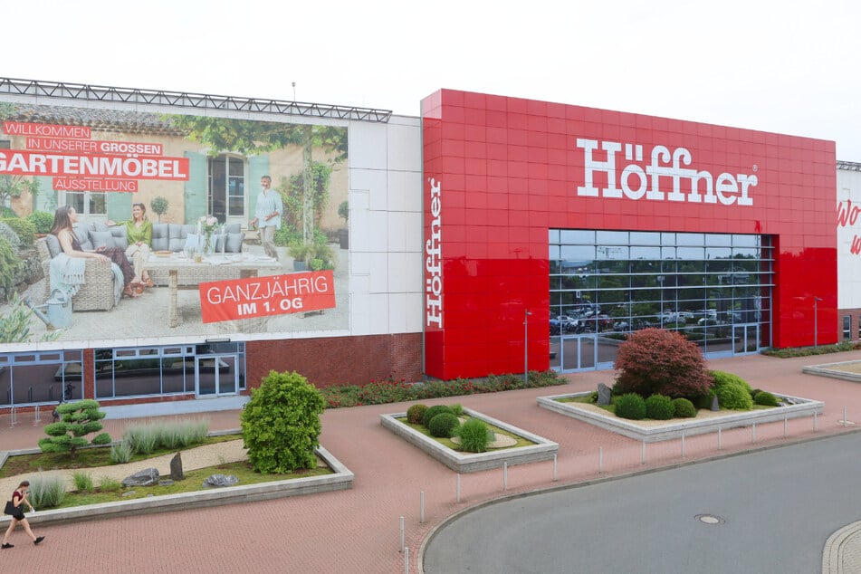 Letzte Chance! Höffner reduziert viele Preise um 35 plus 10 Prozent