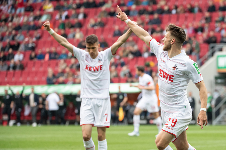 Jan Thielmann vom 1. FC Köln (r.) jubelt über seinen Treffer zum 1:0. Am Ende gewannen die Kölner mit 4:1.