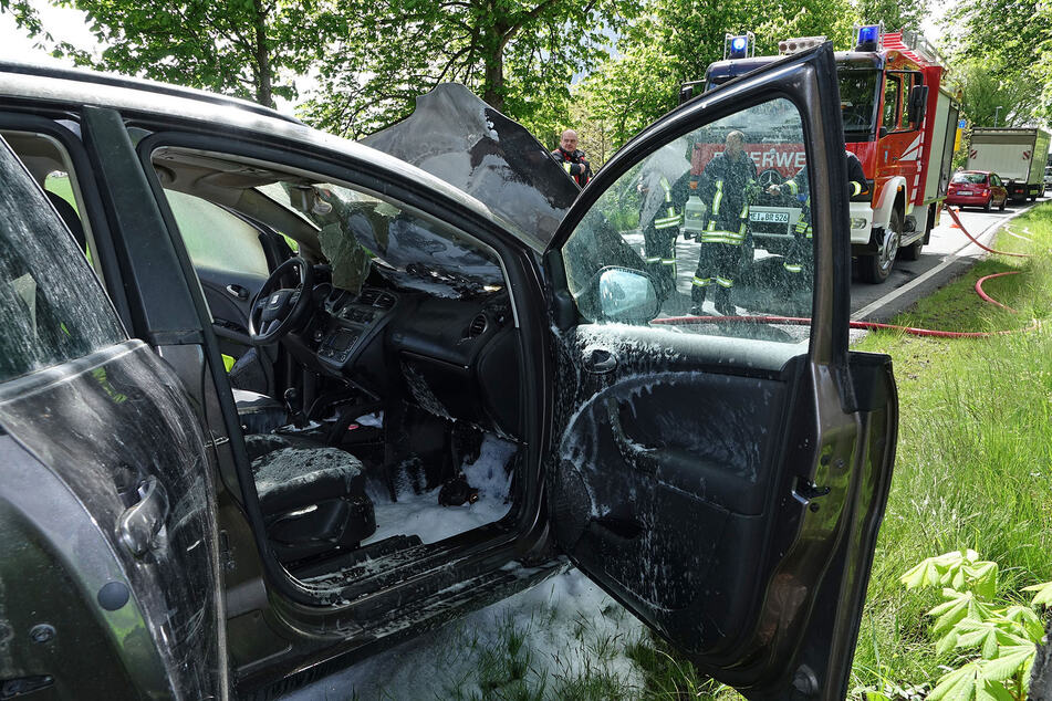 Die Bilder zeigen: Dieses Auto ist definitiv nicht mehr fahrtauglich.