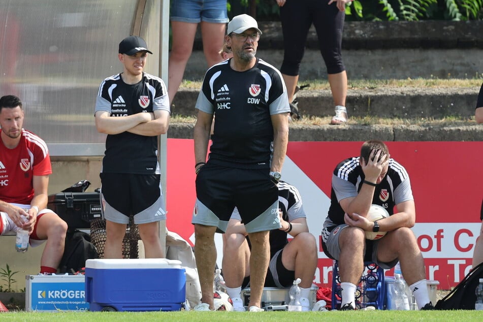 Pele Wollitz (60) behauptet, Simon Straudi hätte Cottbus schon zugesagt. Dem widerspricht der Dynamo-Neuzugang.